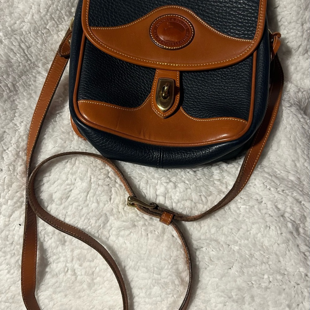 RARE Vintage Dooney & Bourke AWL Crossbody Navy Tan USA